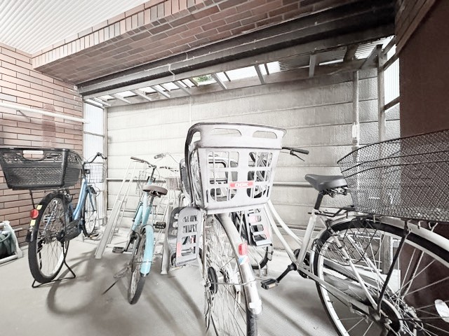 【駐輪場】 | ルピナス池上 | 駐輪場スペース。空きの有無などは、個別にお問合せください。～即日のご見学可能～　お問合せはお気軽に。