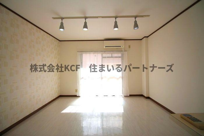 レジデンスTの洋室|きれいな洋室です