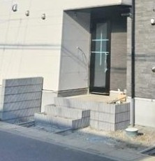 ＫＬＥＩＳ岩槻のエントランス