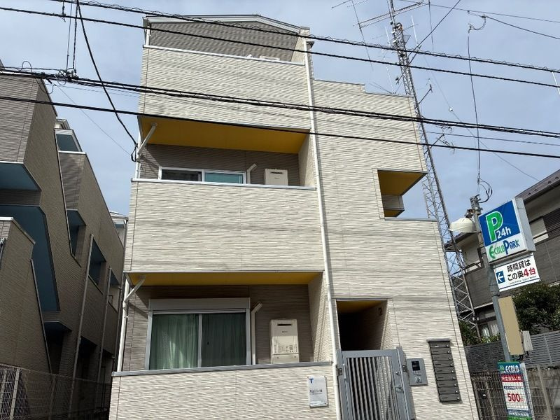 カムリンⅢ(カムリンスリー)の外観
