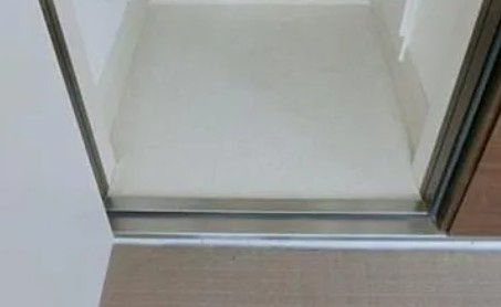 アネックス与野の玄関
