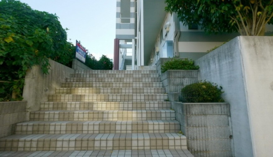 花梨Ⅰ番館のエントランス