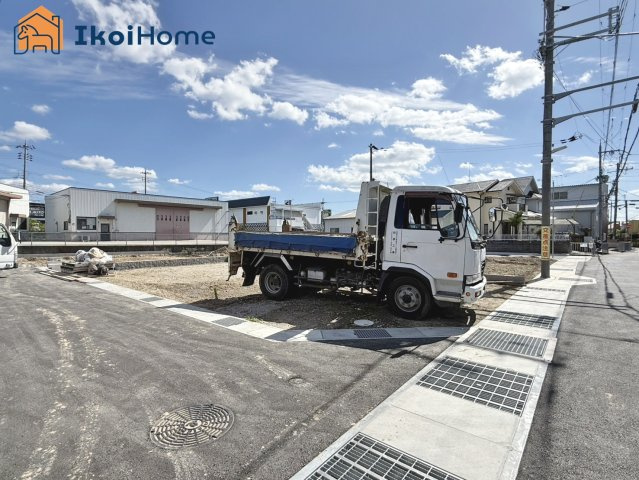 神戸市西区玉津町出合　2号棟　新築戸建のエントランス|●年中無休：当日予約可●西区、垂水区、明石市初。弊社は契約前に新築戸建の住宅診断を無料で行っています