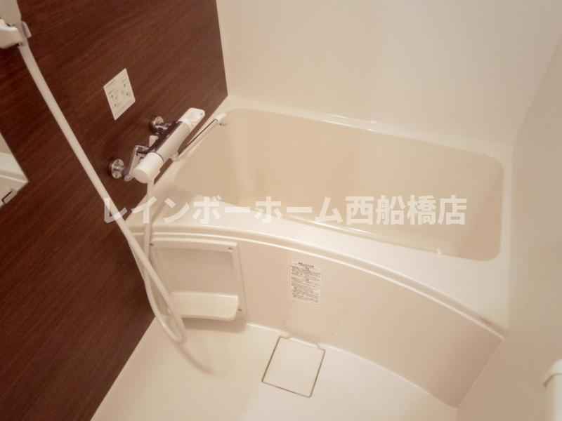 ラボーナ実籾の浴室