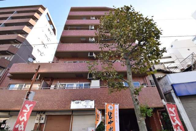 【外観】 | モナークマンション第2方南A棟 | 手が行き届いた共用部が自慢の、清潔感のあるマンションです。～即日のご見学可能～　お問合せはお気軽に。