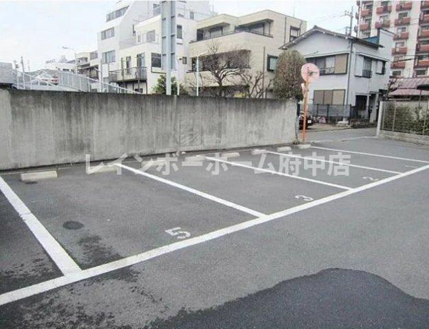 コート　アゼリアの駐車場