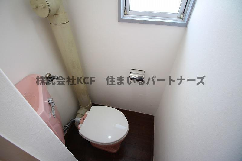 アールズプレイス城南のトイレ|落ち着いた色調のトイレです