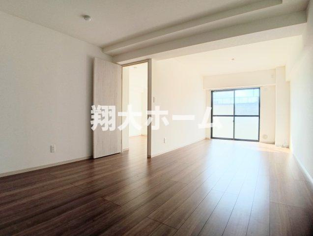 クイーンパレス浅伊の居間・リビング