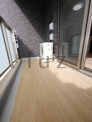 デュオステージ横濱赤門通りのバルコニー