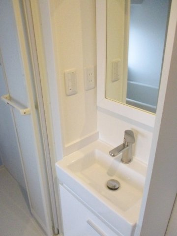 目黒南コーポの独立洗面台