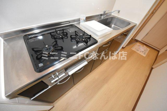 アーバンフラッツ心斎橋のキッチン