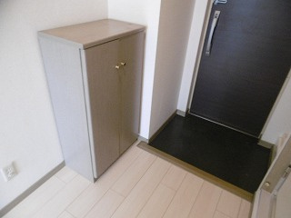 【玄関】 | クレスト草津 | 落ち着いた玄関です（同物件別室施工例）