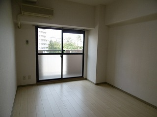 【居間・リビング】 | クレスト草津 | 洋室です（同物件別室施工例）