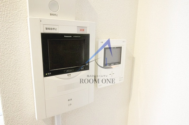 グランドメゾン田町の設備|モニター付きインターホンです。