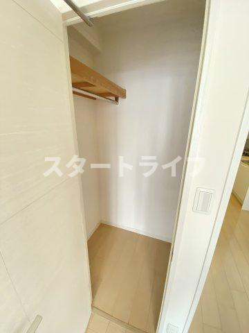 大阪市淀川区西中島４丁目の賃貸マンションの収納