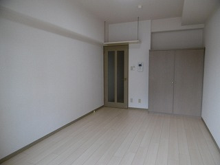 【洋室】 | クレスト草津 | 落ち着いた色調の洋室です（同物件別室施工例）