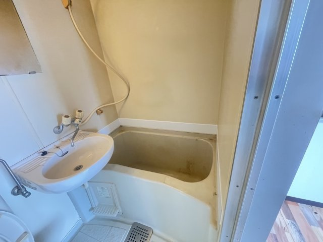 寝屋川市緑町の賃貸マンションの浴室