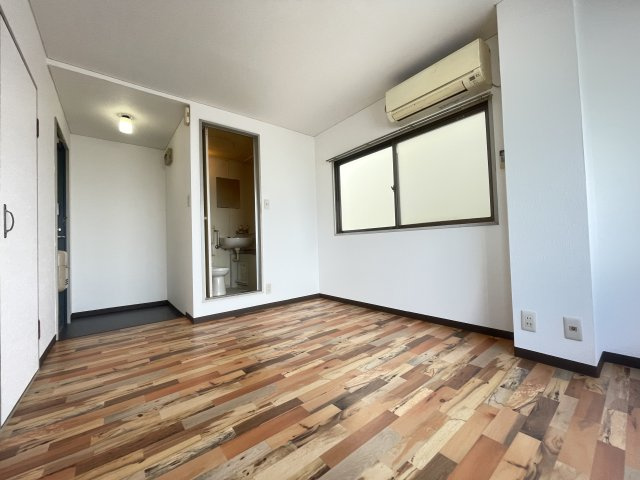 寝屋川市緑町の賃貸マンションの居間・リビング