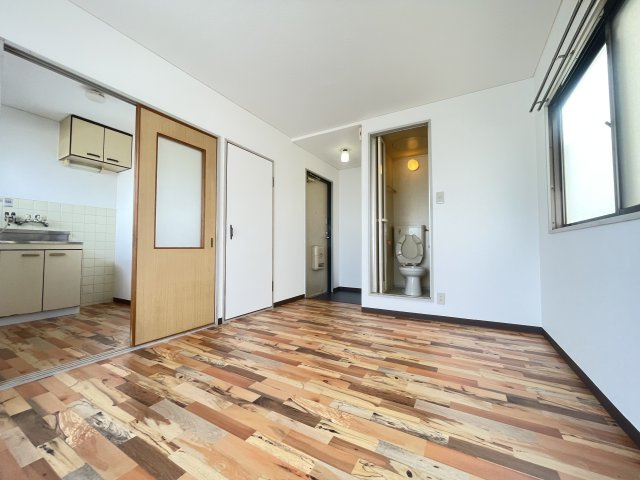 寝屋川市緑町の賃貸マンションの内装