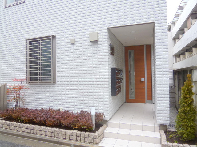 Ｖｉｌｌａ　Ｃｒａｄｌｅのエントランス|★オートロック付きエントランス★