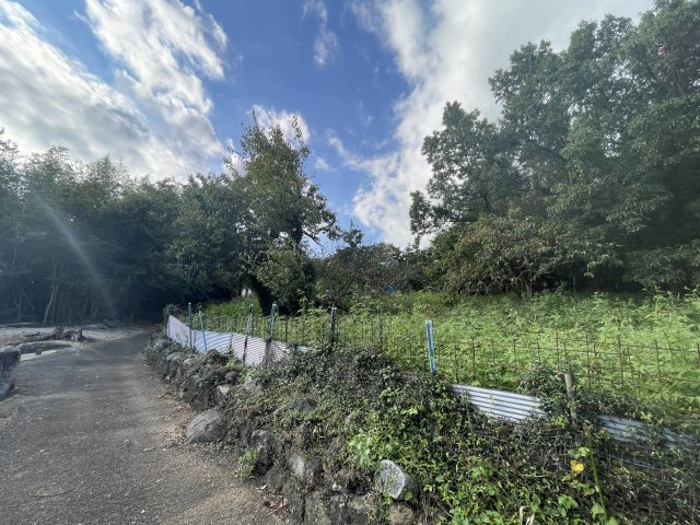筑波山中腹　古屋付き土地の外観