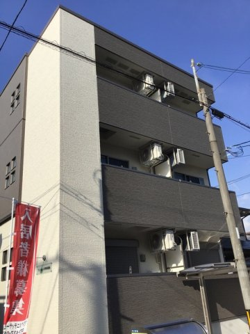 フジパレスＪＲ吹田駅東のエントランス