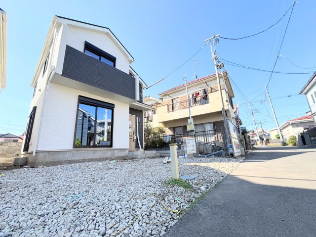 福生熊川全3棟　A号棟　新築戸建　の前面道路含む現地写真