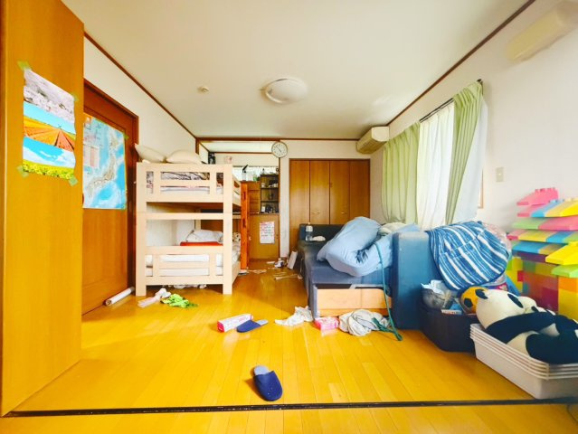 居住建物2棟セット♪真岡市砂ケ原中古住宅の洋室