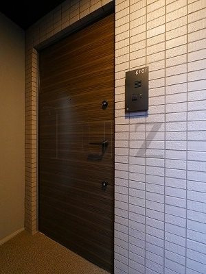 ズーム横浜の玄関