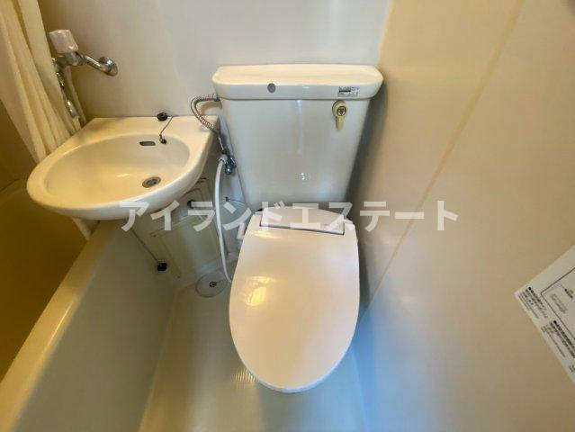 カスタム桜新町　ペット相談　駅近5分　角部屋のトイレ