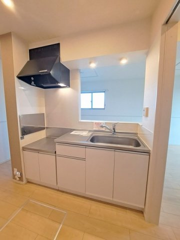 エトワールⅠのキッチン|コンパクトなキッチンで掃除もラクラク