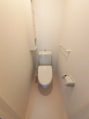 ルクア三条　Ｂのトイレ|清潔感のあるトイレです