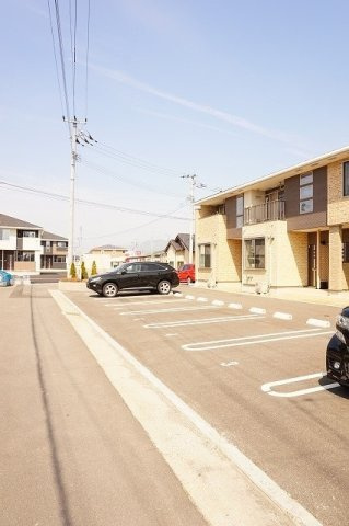 クラール元山リゾンネの駐車場|駐車場完備です
