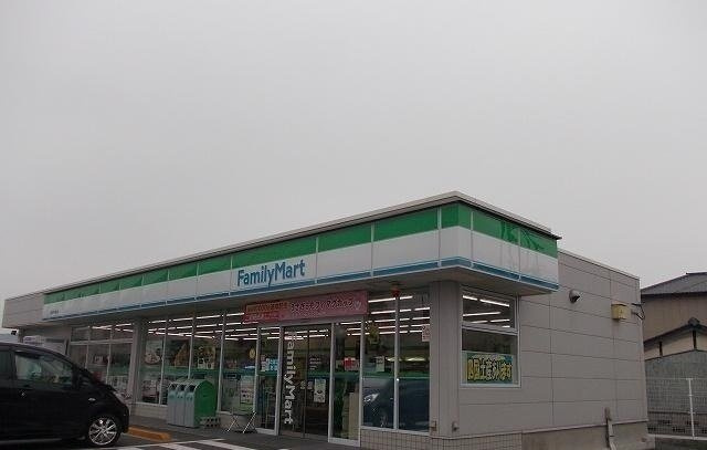 ロイヤルカーサⅠの周辺|ファミリーマートさんまで1100m