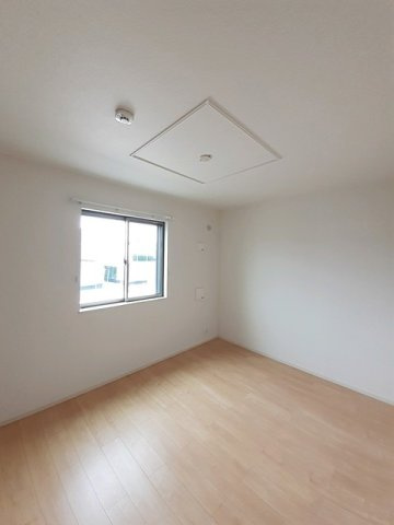 ブローテ高松の内装|明るい色調の室内です