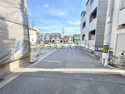 【前面道路含む現地写真】 | 長田区西代通4丁目　戸建 | 前面道路広々約5.9ｍ♪