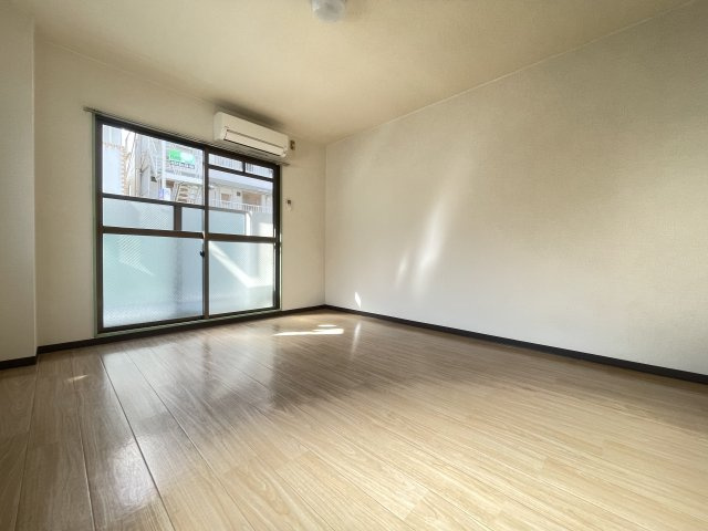寝屋川市香里北之町の賃貸マンションの洋室