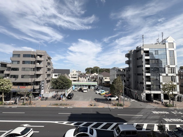 【展望】 | コスモ東長崎 | お部屋からの眺望。バルコニーからの景色です。～即日のご見学可能～　お問合せはお気軽に。