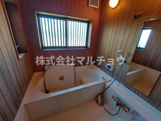 文里二丁目戸建ての浴室|落ち着いた空間のお風呂です