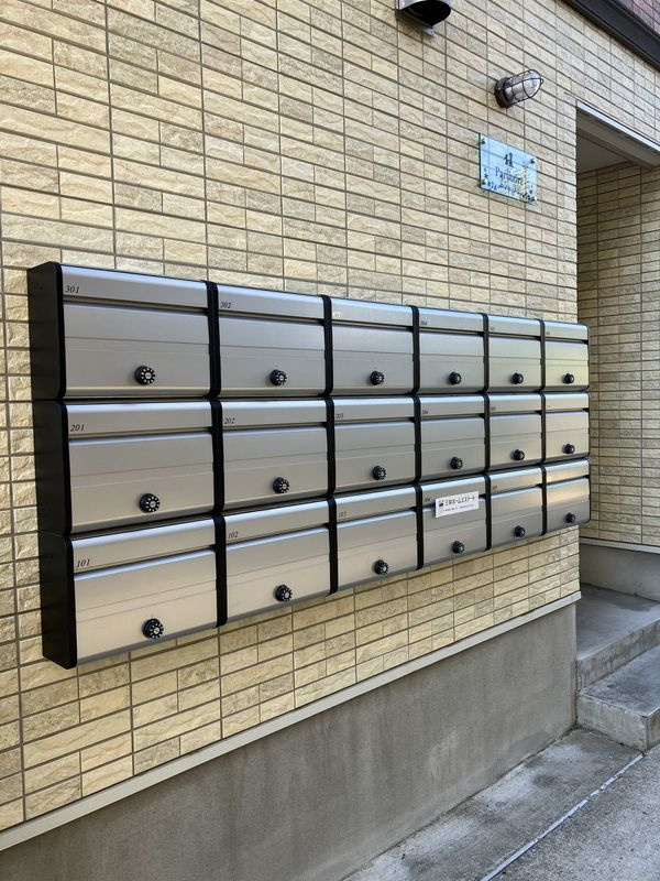 パルトネール市川のエントランス