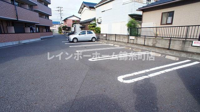 ベルコーポの駐車場