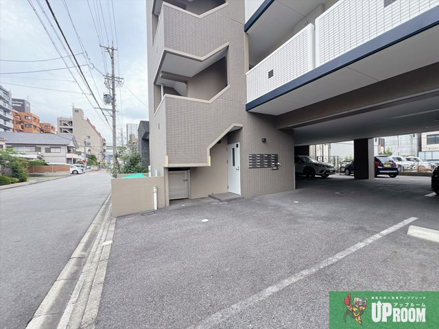 パーク黒川の駐車場