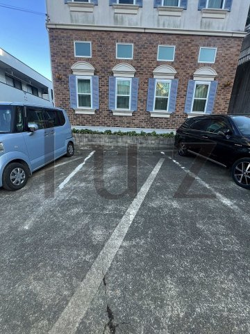 プリマ小机の駐車場
