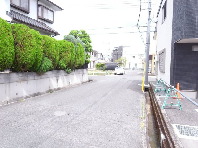 伊丹市荒牧６丁目の倉庫