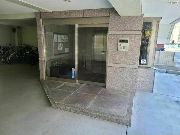ソシア内山のエントランス