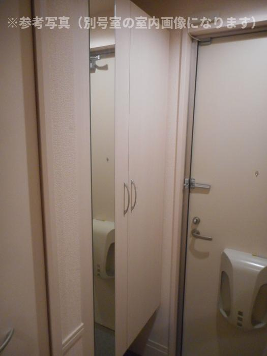 コンフォート岩倉の玄関