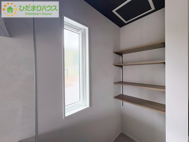 タマタウン金沢町　新築戸建　1号棟の収納|パントリー完備で散らかりがちなキッチン回りもラクラクお片付けできちゃいます！(*^-^*)