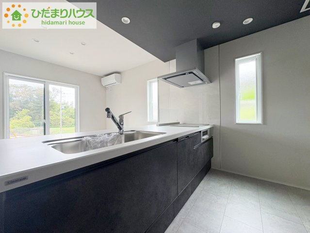 タマタウン金沢町　新築戸建　1号棟のキッチン|LDKと一体の空間を演出してくれる、オープンキッチン!(^^)!