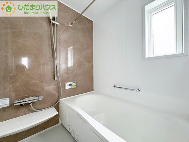 タマタウン金沢町　新築戸建　3号棟の浴室|今日も１日お疲れさまでした。広いお風呂で疲れを癒してください、、、♡