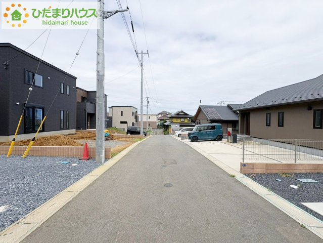 タマタウン金沢町　新築戸建　3号棟の前面道路含む現地写真|商業施設至近で、お買い物に便利な立地です( *´艸｀)